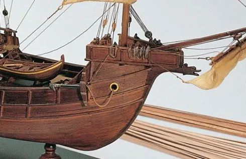 Amati Santa Maria houten scheepsmodel 1:65