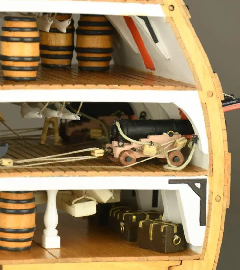 Artesania Latina Lord Nelson’s HMS Victory Cross Section houten scheepsmodel 1:72 (Nieuw voor 2024)