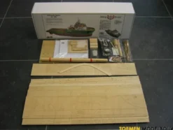 Billing Boats Fairmount Alpine Sleepboot houten scheepsmodel 1:75 + RC Set