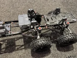 6×6 Crawler 1/10 carbon chassis met aluminum onderdelen helemaal nieuw!