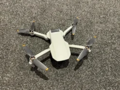 DJI Mini 2 SE Drone Only zonder accu (helemaal nieuw en niet geactiveerd)