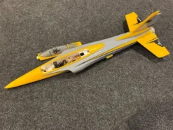 E-Flite Fuselage Habu 80 XS – Compleet met landing gear, servos, elektronica, motor etc. – Helemaal nieuw, licht beschadigd op de staart – Perfect als donor – What You See Is What You Get