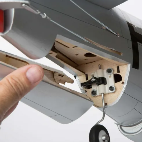 Hangar 9 P-47D Thunderbolt 20cc ARF 67