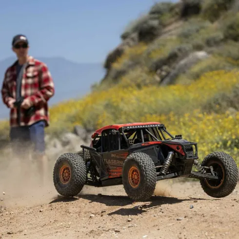 Losi 1/6 8IGHT Super Lasernut 6S 4X4 RTR Brushless Desert Buggy Rood