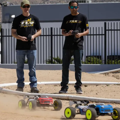 Losi 1/8 8IGHT-XTE 4WD Sensored Brushless Racing Truggy RTR