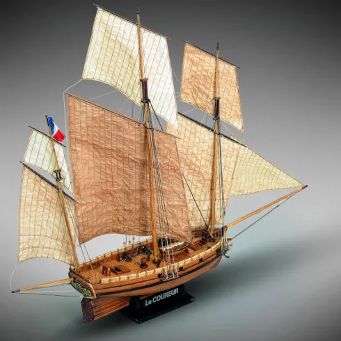 Mamoli Le Coureur Franse logger houten scheepsmodel 1:54