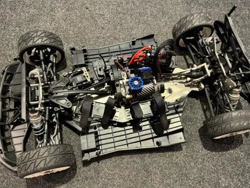 MCD XR-5 Rally Max Pro Rolling Chassis + MCD elektro conversie set + Hobbywing Combo Ezrun MAX5 HV G2 ESC 56118SD 800KV G2 Motor + PowerHD WH-80KG servo + GPM 7075-T6 Aluminium Dubbele Koelventilator echt als nieuw!