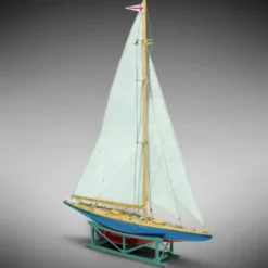 Mini Mamoli Endeavour II houten scheepsmodel 1:193