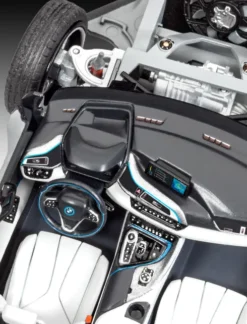 Revell BMW i8 in 1:24 bouwpakket met lijm en verf