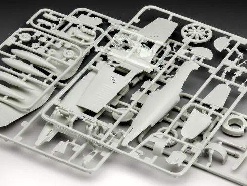 Revell F4U-4 Corsair in 1:72 bouwpakket