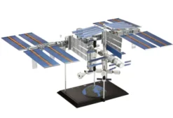 Revell Geschenkset 25th Anniversary ISS Platinum Edition in 1:144 bouwpakket ( Zeer beperkt leverbaar dan weer sept ’24)