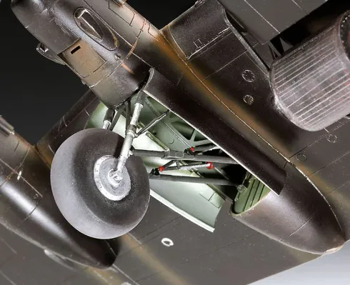 Revell Lancaster B.III DAMBUSTERS in 1:72 bouwpakket