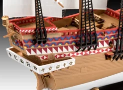 Revell Model Set Model Set HMS Revenge in 1:350 bouwpakket met lijm en verf