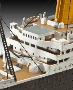 Revell R.M.S. TITANIC in 1:700 bouwpakket