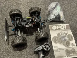 Tamiya 1/10 GF01 chassis met body + Spektrum zender / ontvanger / regelaar en een hoop extra onderdelen in een nieuwstaat!