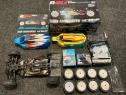 Team Associated B 44.3 1/10 offroad competition Buggy zeer compleet geleverd in een nette staat!