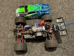 Traxxas E-Revo 1/16 Brushed Monster Truck (Donor Chassis Gebruikt / Niet Compleet)!