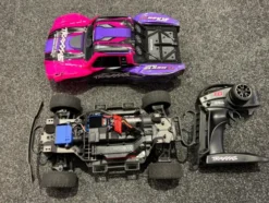 Traxxas Mini Slash BL-2s Brushless 4WD short course truck 2.4 GHz Roze (alles werkt / opknapper / zonder accu en lader)!