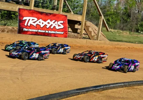Traxxas Mudboss Slash BL-2S brushless RTR Oranje
