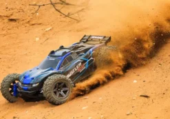 Traxxas Rustler 4X4 BL2-S Brushless 1/10 Stadium Truck Blauw + (GRATIS Traxxas 3000mah 7.4V 2S Lipo + Traxxas Charger EZ-Peak USB-C 40W lader twv €68.90)