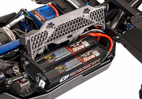 Traxxas Sledge Belted 1/8 4WD Brushless Monster Truck RTR TSM 2.4Ghz (Versie 2024) Rood – zonder batterij en lader