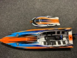 Traxxas Spartan romp met deksel + Traxxas TQi ontvanger + Traxxas servo (nieuw)!