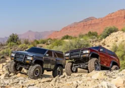 Traxxas TRX-4 1/10 Nissan Pathfinder Crawler “Clipless body” RTR Zilver zonder accu en lader