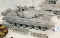 Trumpeter Russian T-72B Mod. 1985 MBT – 1:16 bouwpakket