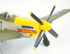 VOLANTEX P-51D Mustang Groen 4-kanaals 500mm brushless RC vliegtuig met Gyroscoop RTF compleet met 7.4V 400mAh 25C Lipo accu en lader