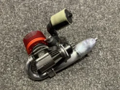Wedstrijd nitro motor voor 1/8 buggy geheel compleet geleverd!