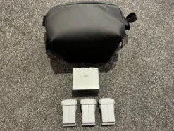 3x DJI Mini 5 Pro (2788mAh) batterijen €79 per stuk + DJI Docking €45 + DJI tas €69 in een TOP staat met 1 jaar garantie!